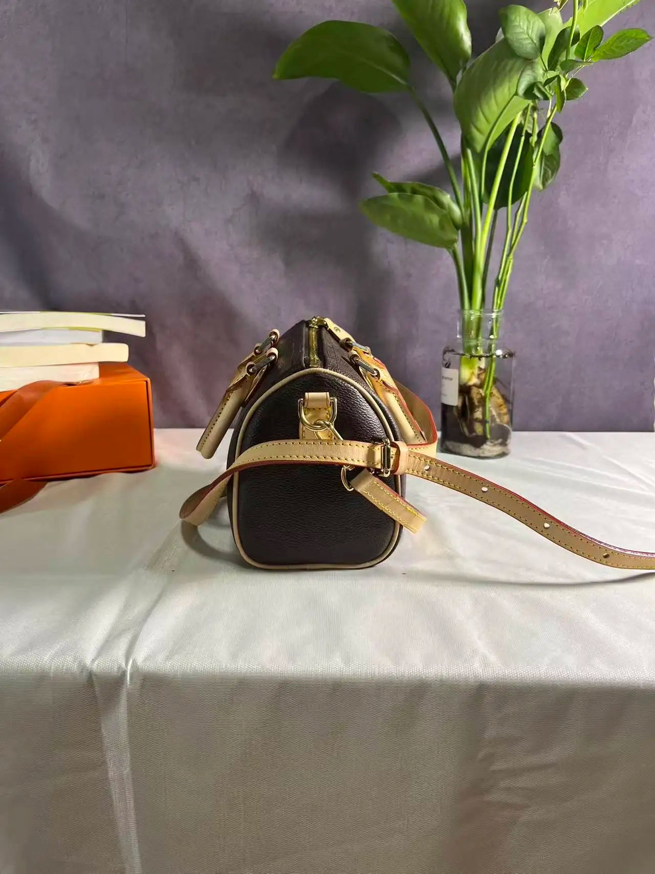 Klassisk Skuldertaske – Rummelig, Holdbar og Stilren - My Store